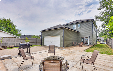 1 Mi to Downtown New Albany Home